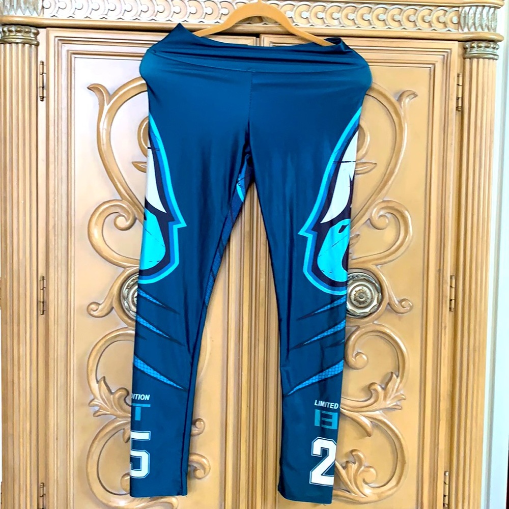 🦋 Limited edition hawks leggings silky stretchy S